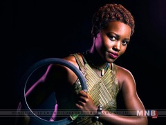 Жүжигчин Лупита Нионго ном бичихээр болжээ