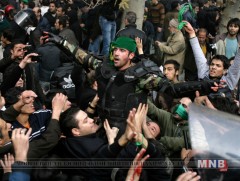 Ираны цэргийнхэн үймээн самуун дуусаж, босогчид дарагдсан болохыг зарлалаа
