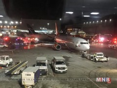 Торонто хотын олон улсын нисэх буудал дээр хоёр онгоц мөргөлджээ