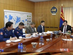 Шадар сайд Ө.Энхтүвшин: Мал тэвээргээ алдахаас урьтан малчдад өвс, тэжээл хүргэе 