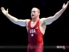 Снайдер, Варнер тэргүүтэй 19 бөх Красноярскт барилдана