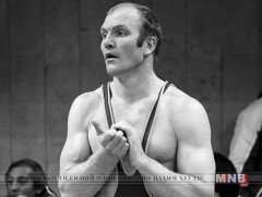 Оросын алдарт бөх Ива́н Серге́евич Яры́гиныг танилцуулж байна