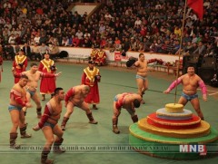 Үндсэн хуульд зориулсан  барилдаан энэ бямба гарагт болно