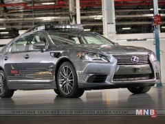 Тоёотагийн автомат жолоодлогын төхөөрөмж 200 метрийн эргэн тойрныг ажиглах чадвартай