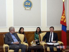 УИХ-ын гишүүн Д.Тэрбишдагва Австралийн Элчин сайд Жон Лангтритай уулзлаа 