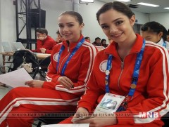 Дэлхийн хошой аварга Евгения Медведева дэлхийн дээд амжилтыг шинэчиллээ