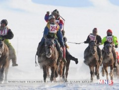 Булган аймаг Баяннуур суманд хурдан морины уралдаан болжээ