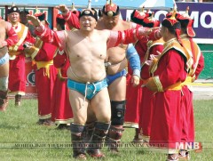 О.Балжинням: Би Б.Бат-Эрдэнэд найман жил дараалан өвдөг шороодсондоо ичдэггүй