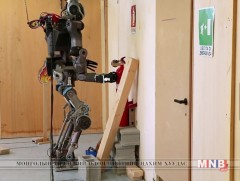 Гал унтраагч робот “Walk man”