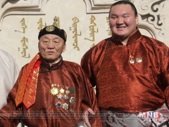 Аав, хүү хоёр Гиннесийн номонд бүртгэгдлээ 