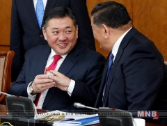 УИХ-ын дарга М.Энхболд ахмадууддаа хүндэтгэл үзүүлэв