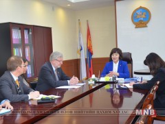 Сайд Д.Сарангэрэл Австрали Улсаас Монгол Улсад суугаа Элчин сайд Жон Лангтри-тай уулзлаа