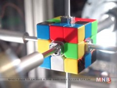 Рубикийн шоог 0.38 секундэд эвлүүлж шинэ дээд амжилт тогтоожээ