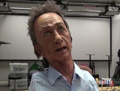 Хүний нүүр царайны хувирлыг гаргах боломжтой хүн дүрст робот бүтээжээ