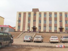 Хүчтэй салхилсны улмаас байшингийн дээвэр, хашаа нурж, эрчим хүчний доголдол гарчээ