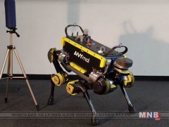 “Anymal” робот хөгжмийн аянд тохируулан бүжиглэж сурчээ