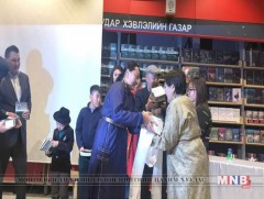 Б.Эрдэнэцогт агсны яруу найргийн ном уншигчдын хүртээл боллоо