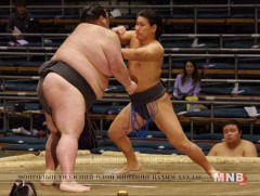 Тайхо, Д.Дагвадорж нарын хэнийх нь удмын бөх түрүүлэх бол ...