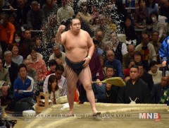 Гуравдугаар сарын башёг М.Ананд тэргүүлэн барилдаж байна