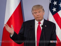 ОХУ-ын эсрэг эрс хатуу байр суурьтай байгаа ч яриа хэлэлцээнээс татгалзахгүйгээ ерөнхийлөгч  Трамп..