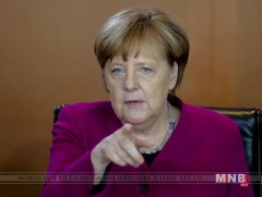 Германд Еврейчүүдийг ялгаварлан гадуурхах үзлийн эсрэг хатуу тэмцэхээ анхааруулж байна