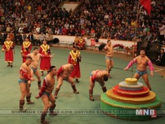 Дөрөвдүгээр сард болох барилдааны хуваарь гарчээ