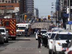 Торонто хотод явган зорчигчдыг автомашинаар дайрсан хэрэг гарлаа