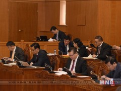 Иргэнд газар өмчлүүлэх тухай хуульд өөрчлөлт оруулах хуулийн төслийг анхны хэлэлцүүлэгт шилжүүллээ