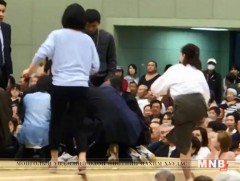 Сүмогийн дэвжээн дээр ёс бус үйлдэл тохиолджээ