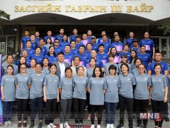 “Хөлбөмбөгөөр дамжуулан эмэгтэйчүүдийг хүчирхэгжүүлэх нь” сэдэвт семинар үргэлжилж байна  