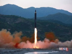 БНАСАУ-ын цөмийн туршилтын талбайг хаах ёслолын ажиллагааг сурвалжлах сэтгүүлчид тус улсыг зорив 