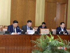 Байгаль орчин, аялал жуулчлалын сайд мэдээлэл хийлээ