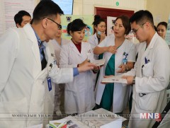 Орхончууд Эрүүл мэнд, боловсролын салбарын ажилтнууддаа нийгмийн дэмжлэг үзүүлэв 