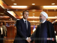 Ираны цөмийн хэлэлцээрийг цааш үргэлжлүүлэхээр Иран, Францын төрийн тэргүүнүүд тохиролцжээ