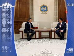 Хуулийн төслүүд өргөн барилаа