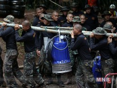 Агуйд боогдсон багш хүүхдүүдийг аврах 3-4 хоногийн хугацаа байна гэв