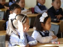 Ирэх хичээлийн жилд 76,4 мянган хүүхэд нэгдүгээр ангид элсэн суралцана