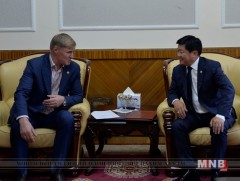 УИХ-ын гишүүн Б.Энх-Амгалан ОХУ-ын Хабаровскийн хязгаарын думын даргыг хүлээн авч уулзав