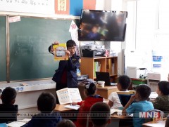 Сурагчдад эрүүл хооллолт, хүнсний зохистой хэрэглээний талаар мэдээлэл өгөв