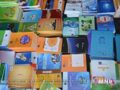 Дунд, ахлах ангийн сурагчдын сурах бичиг хангалтгүй байна