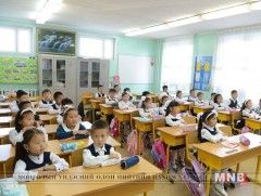 Ерөнхий сайд нийт багш сурган хүмүүжүүлэгчид, оюутан сурагчдад  мэндчилгээ дэвшүүллээ