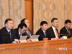 Хуульд өөрчлөлт оруулах тухай хуулийн төслийн төслүүдийн анхны хэлэлцүүлгийг хийлээ