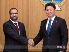 Ерөнхий сайдыг АНЭУ-д айлчлахыг урив