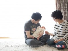 Японы эцэг, эхчүүдэд хүүхэд өсгөх зардал нэлээд хүнд ачаа болж байна 