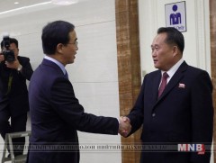 Өмнөд Солонгосын төлөөлөгчид Пхеньянд айлчилж байна