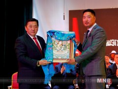 “Монгол туургатан” театрын шинэ байрны нээлтэд УИХ-ын дарга, гишүүд оролцлоо