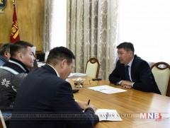 “Нэхүүл” хөдөлгөөний төлөөллийг хүлээн авч уулзаж, УИХ-ын дарга М.Энхболдын хариуг гардууллаа