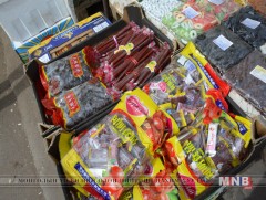 Хугацаа нь дууссан хатаасан жимс, чихэр худалдан борлуулж байсныг илрүүлжээ