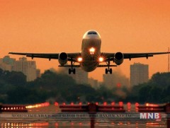 Шерметьево нисэх буудлын хөөрч буух зурваст нэг хүн онгоцонд дайруулж амиа алджээ