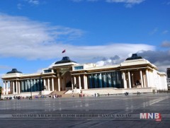 Хөнгөлөлттэй зээлийн асуудалд нэр холбогдсон Ерөнхийлөгчийн орон тооны бус зөвлөхийг чөлөөллөө